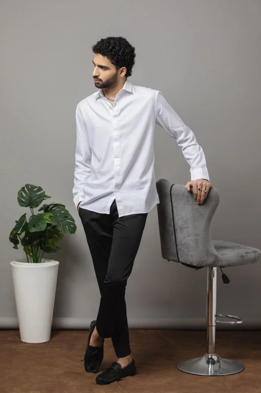 SIGNATURE COLLAR ACCENT SHIRT