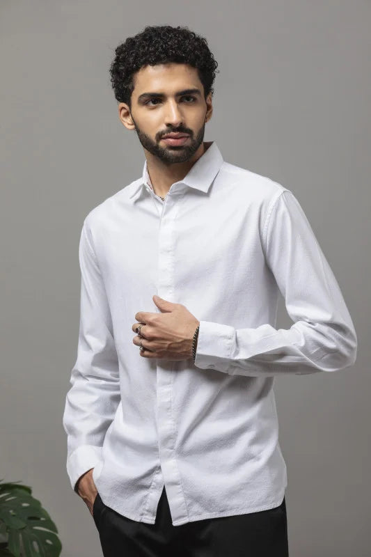 SIGNATURE COLLAR ACCENT SHIRT